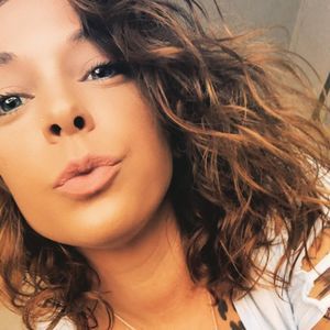 Meet your Posher, Alicia